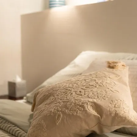 Ecurie De L Oasis Capsule hotel *