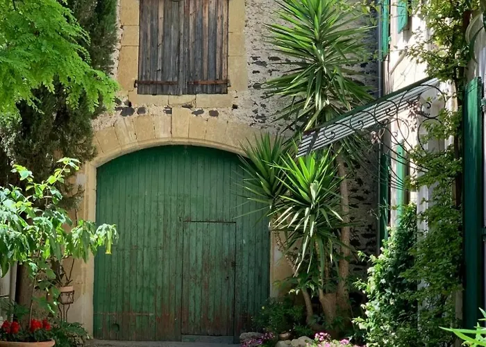 Ecurie De L Oasis Capsule hotel
